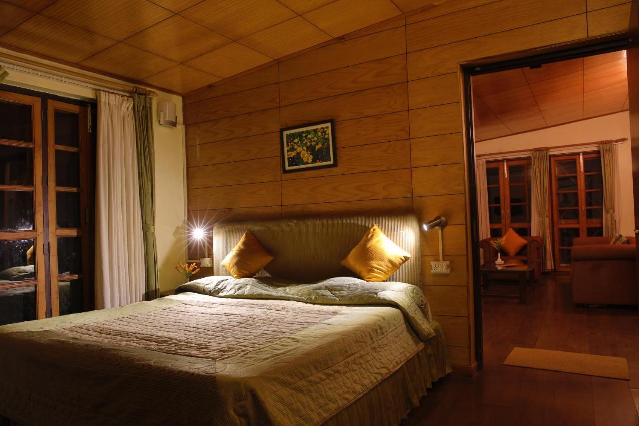 The Lake Resort Naukuchiatal Exteriör bild