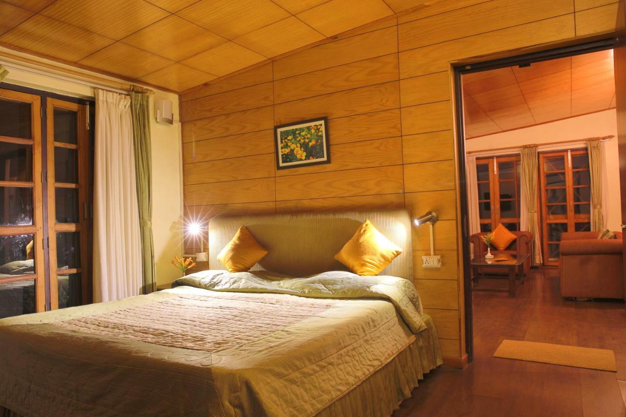 The Lake Resort Naukuchiatal Exteriör bild